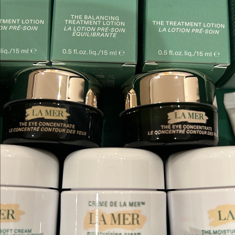 La Mer Moisturizer Collection - Picture 4 of 7